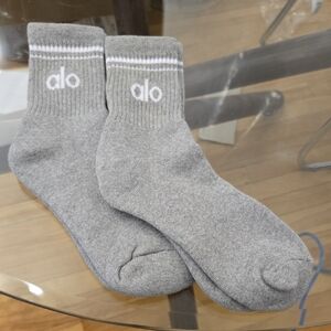 ALO Yoga Classic Gray Casual Socks